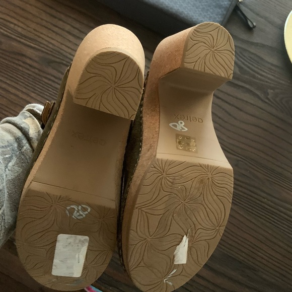 Aetrex Corey Clog olive leather memory foam boho casual comfort spring  $160 - Picture 2 of 6